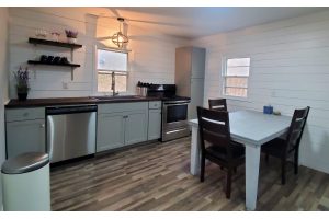 Photo of Two Creeks Lodge Photo of Two Creeks Lodge